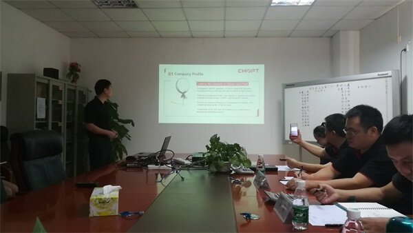 英語演講企業(yè)簡(jiǎn)介PPT 英語演講企業(yè)簡(jiǎn)介PPT